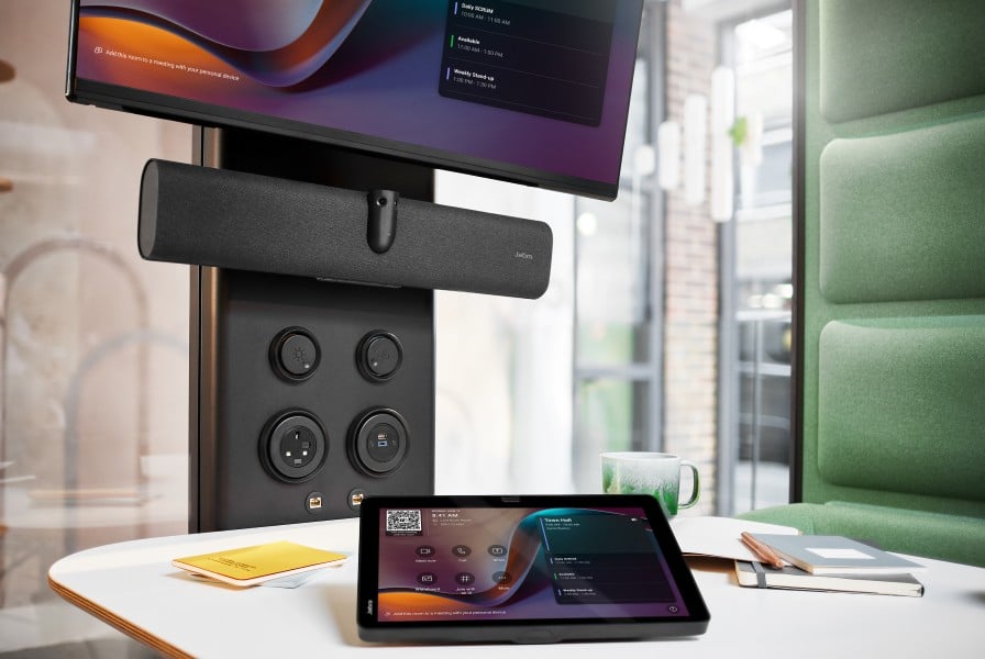 Jabra PanaCast 40 Video Bar System in Huddle Room